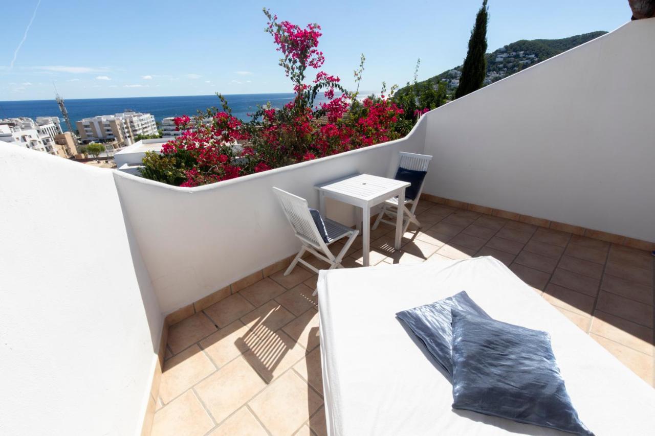 Buenavista & Suites Santa Eularia des Riu Exterior photo