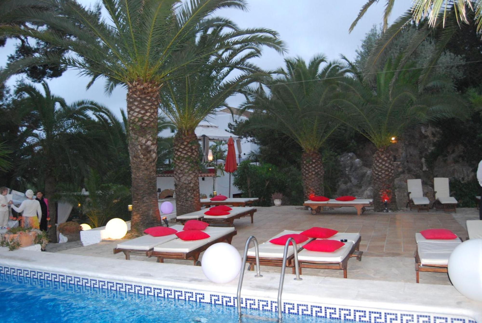 Buenavista & Suites Santa Eularia des Riu Exterior photo